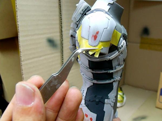 Illustration for article titled Dead Space's Isaac Clarke Comes to Life as This Amazing Custom Action Figure
